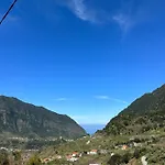 The Passion Fruit House * São Vicente